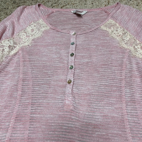 Like New Long Sleeve Light Pink Top - Picture 3 of 5